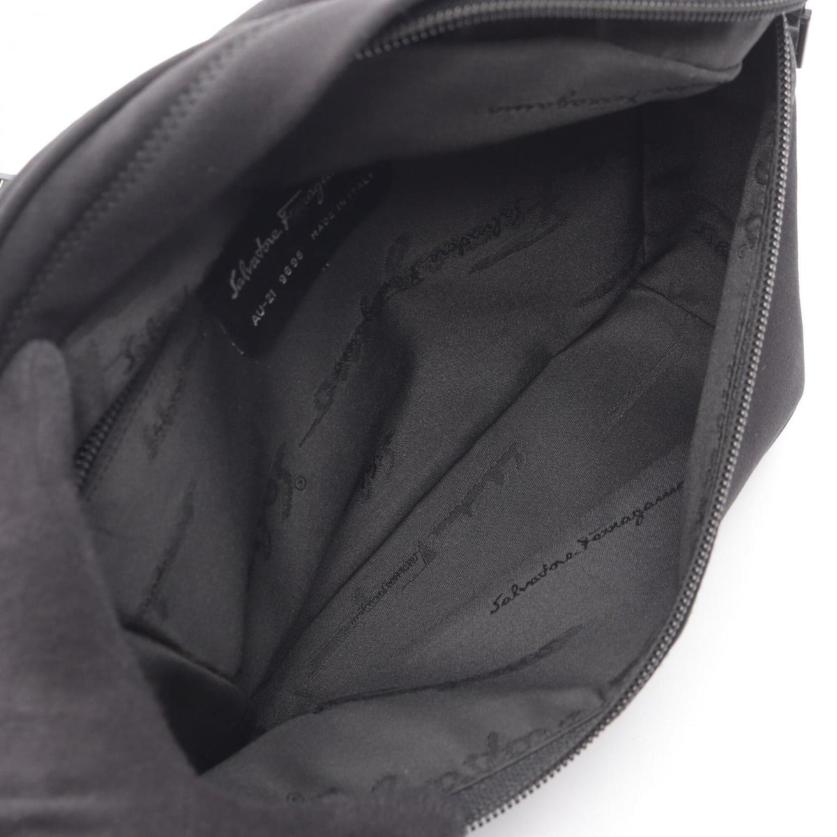 Salvatore Ferragamo Canvas Handbag Shoulder Bag (Pre-Owned) – view 2