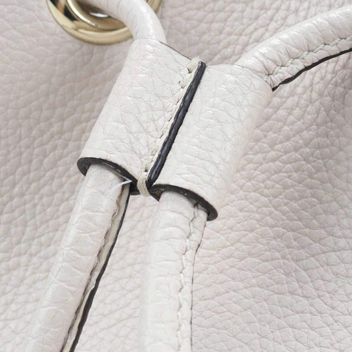 Salvatore Ferragamo Leather Shoulder Bag (Pre-Owned) – view 4